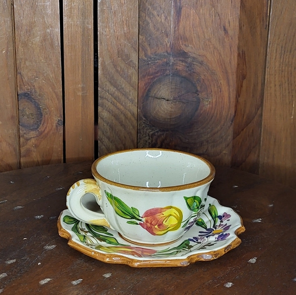 Italian Pottery Cup and Saucer Set - Picture 4 of 11